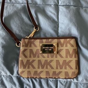 Michael Kors wrislet wallet